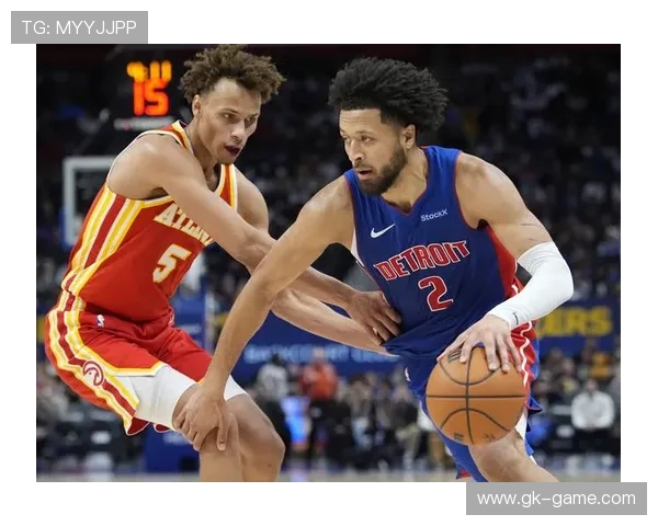 坎宁安助力底特律队迎战强敌,球队士气高涨备战新赛季 坎宁安助力底特律队迎战强敌,球队士气高涨备战新赛季